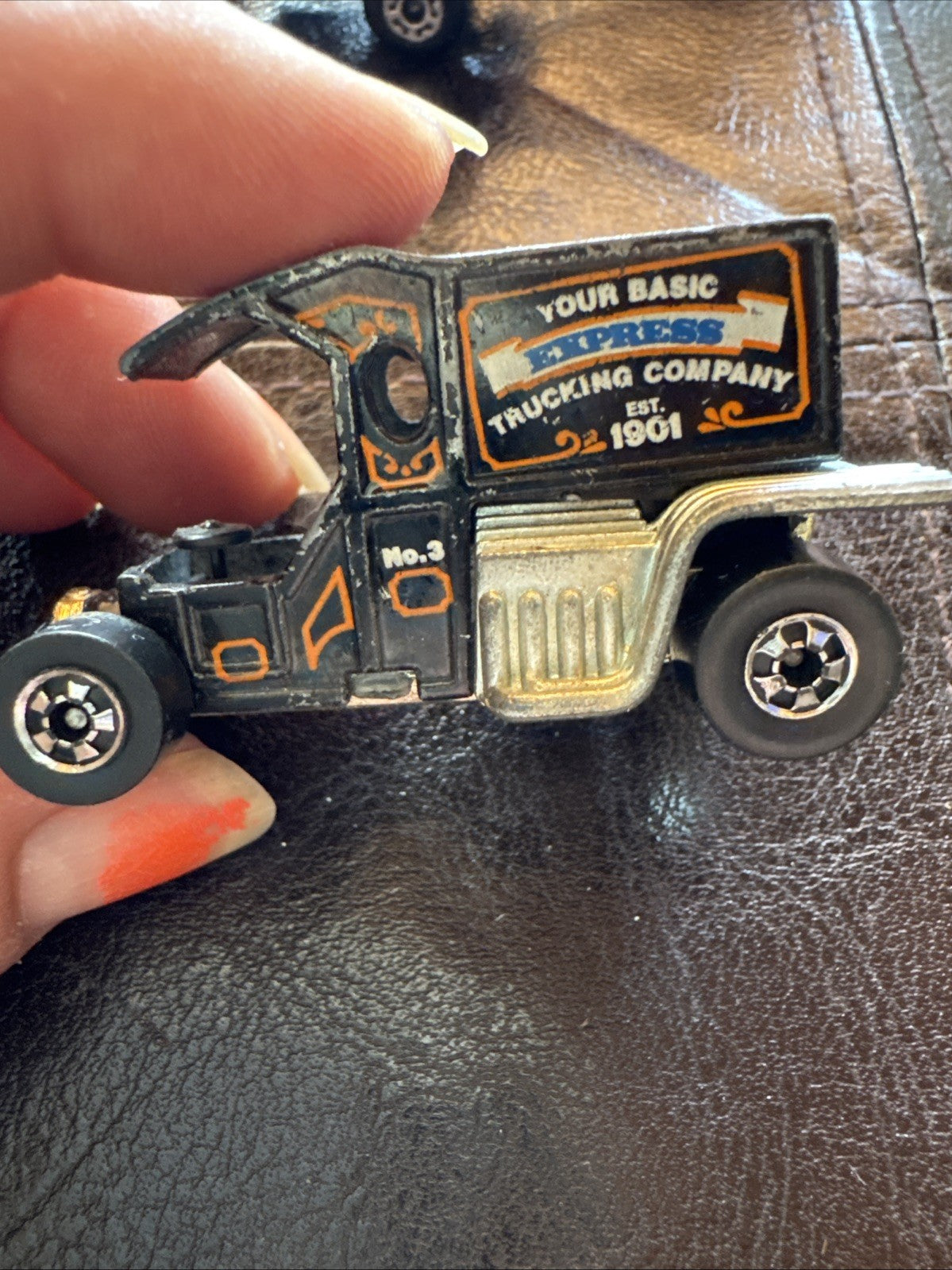 1976 - HOT WHEELS - "T-Totaller" -  HONG KONG