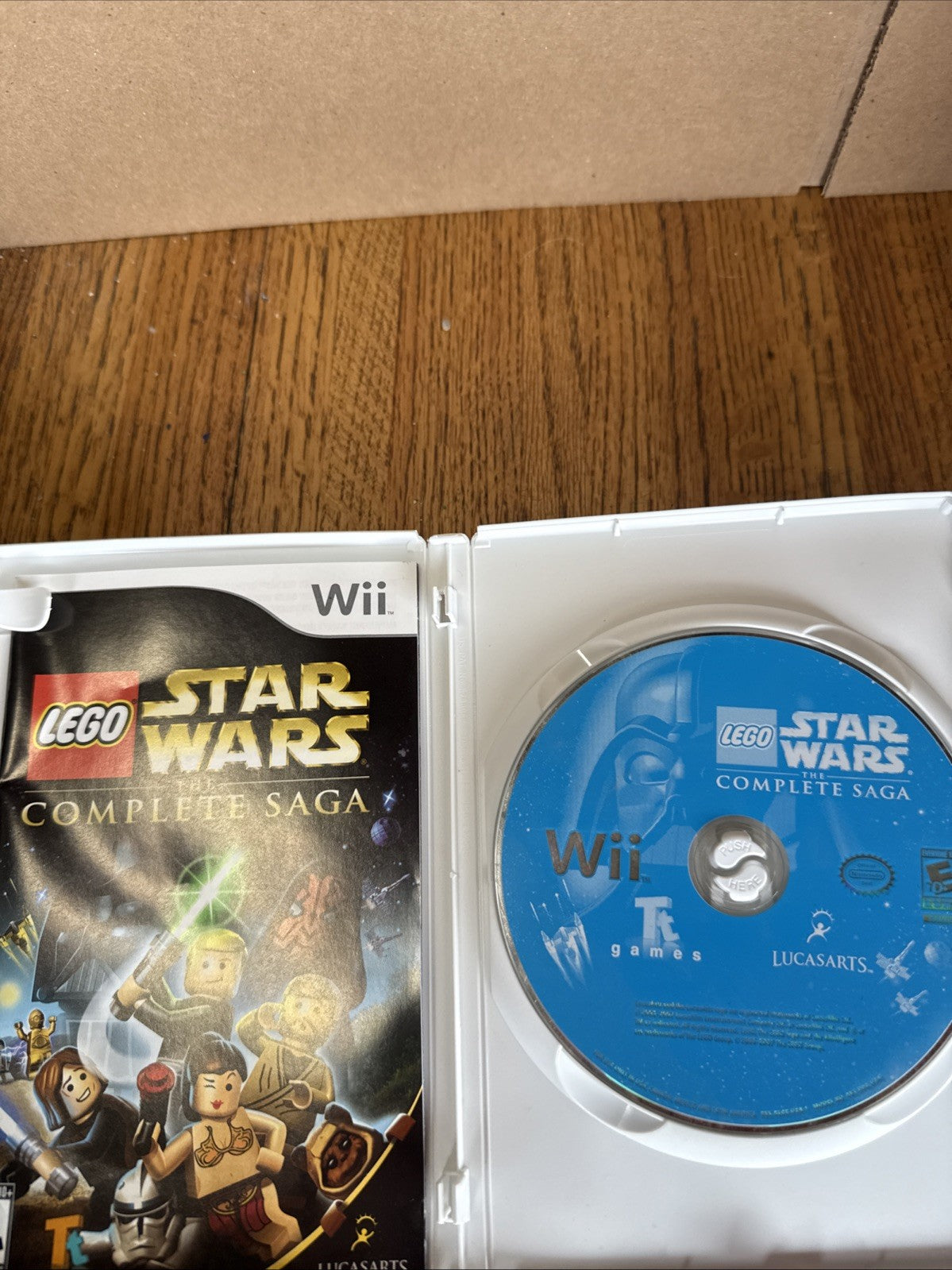 LEGO Star Wars - The Complete Saga (Wii, 2007)