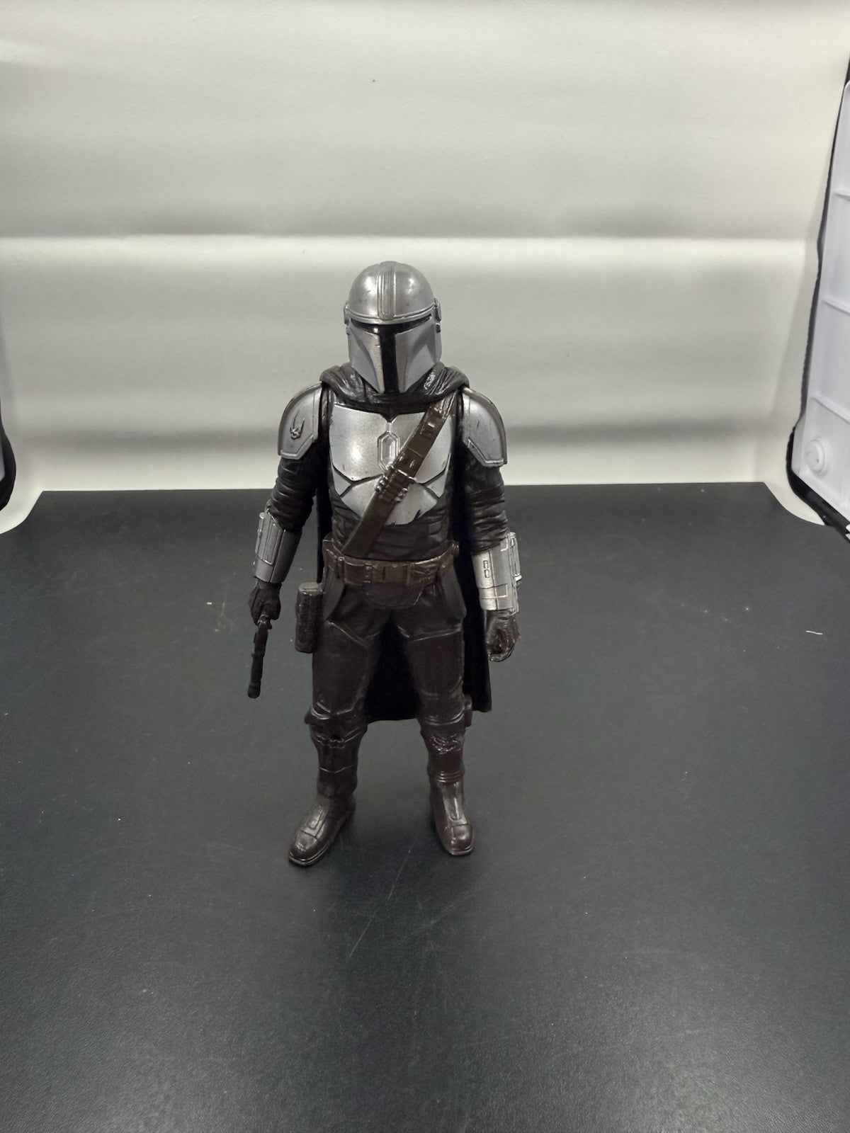 6" Star Wars Mandalorian Beskar Armor Action Figure Collectible Toy Hasbro