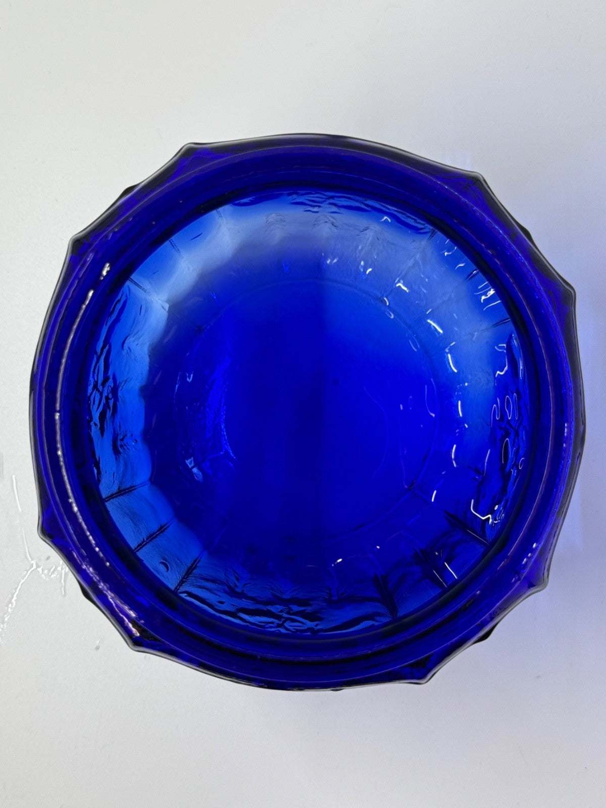 VINTAGE ANCHOR HOCKING MAYFAIR COBALT BLUE GLASS FLORAL BISCUIT COOKIE JAR 7 1/4