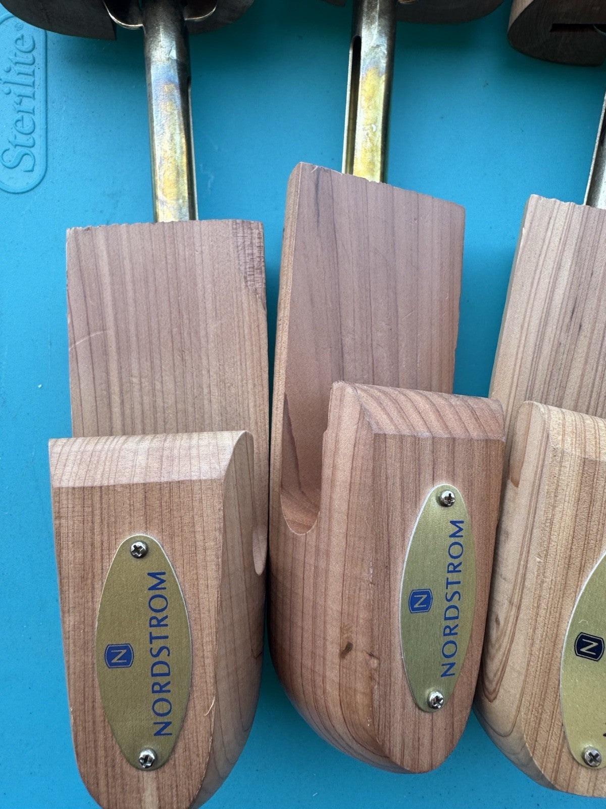 2 SETS Nordstrom Men’s Cedar Wood Shoe Tree Stretchers