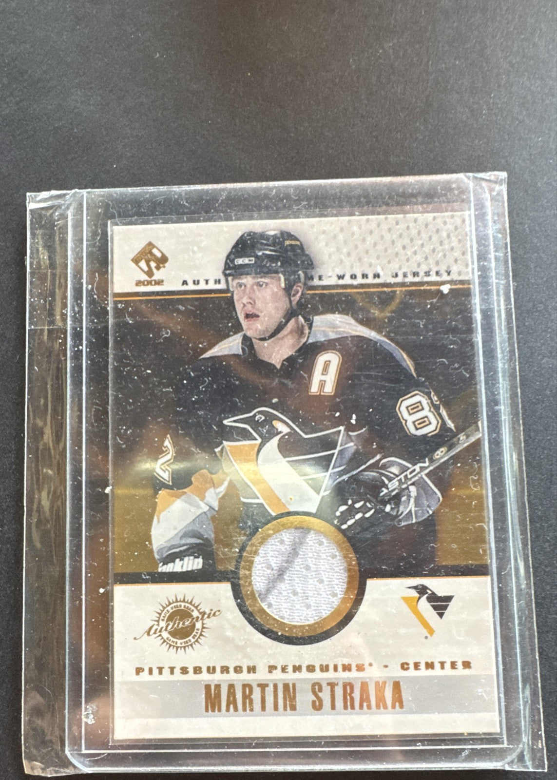 2001-02 Pacific Private Stock - Game-Used Gear Martin Straka #85 (MEM)