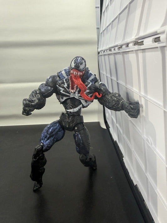Marvel Hasbro 2008 Spider-Man Venom Action Figure 7” Articulated