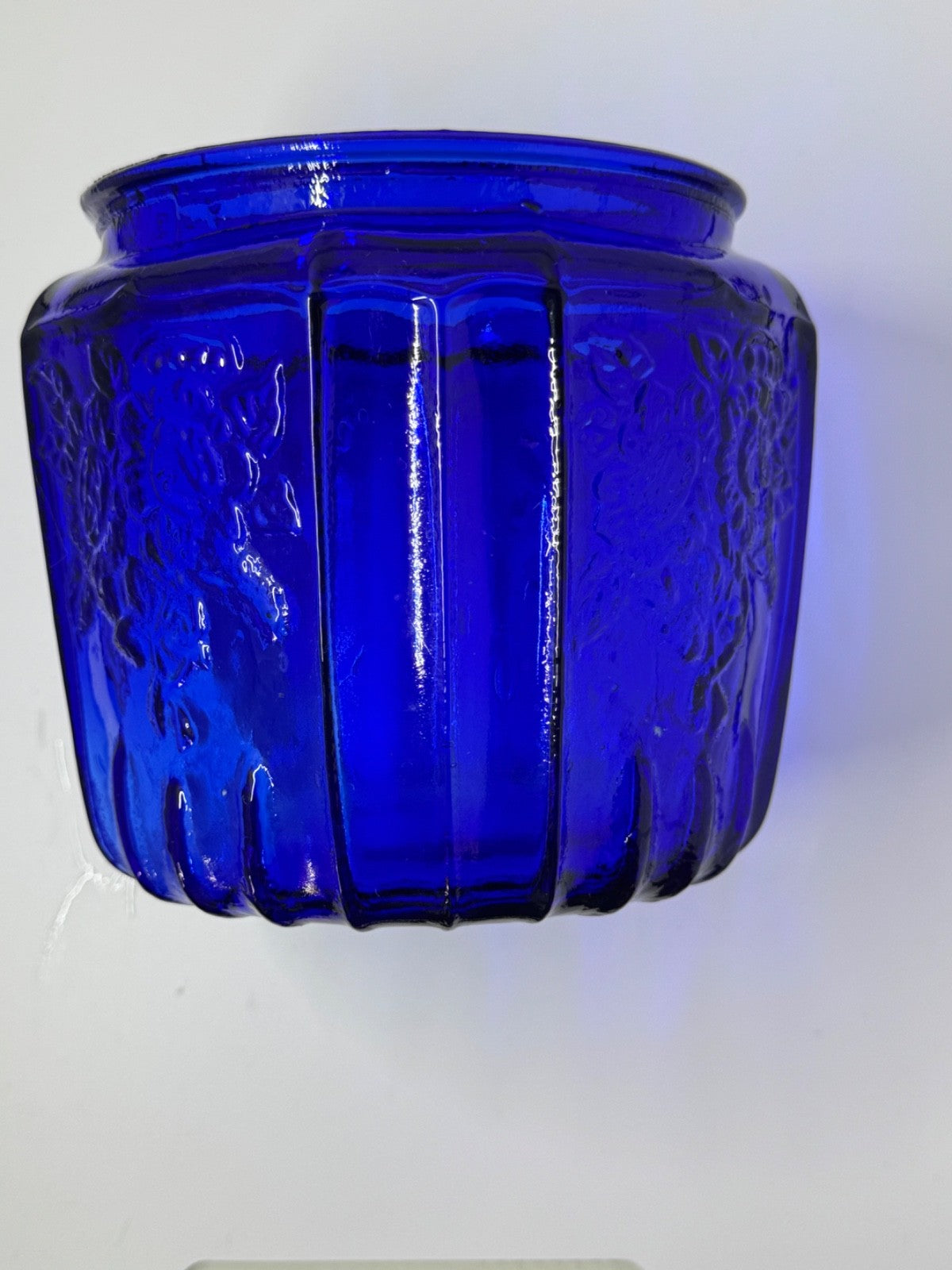 VINTAGE ANCHOR HOCKING MAYFAIR COBALT BLUE GLASS FLORAL BISCUIT COOKIE JAR 7 1/4
