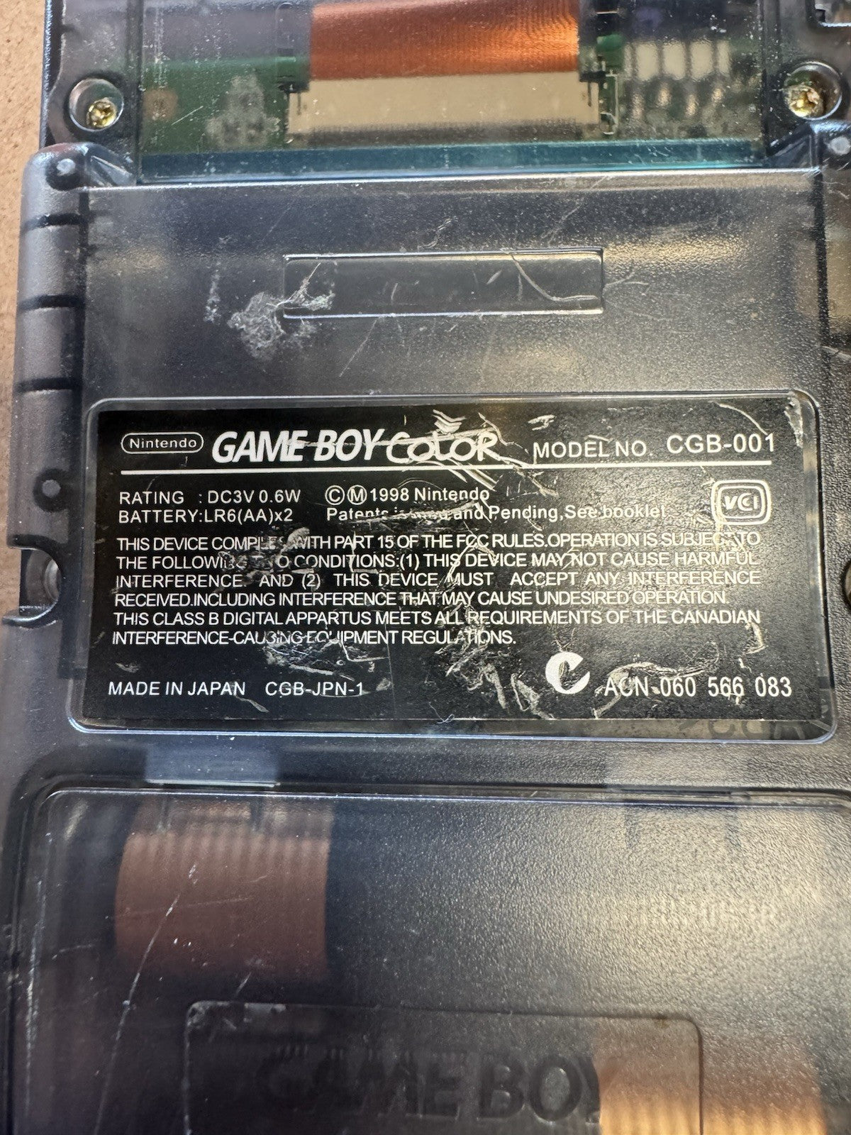 Gameboy  Color Pokémon edition with POKEMON GOLD VERSION NINTENDO