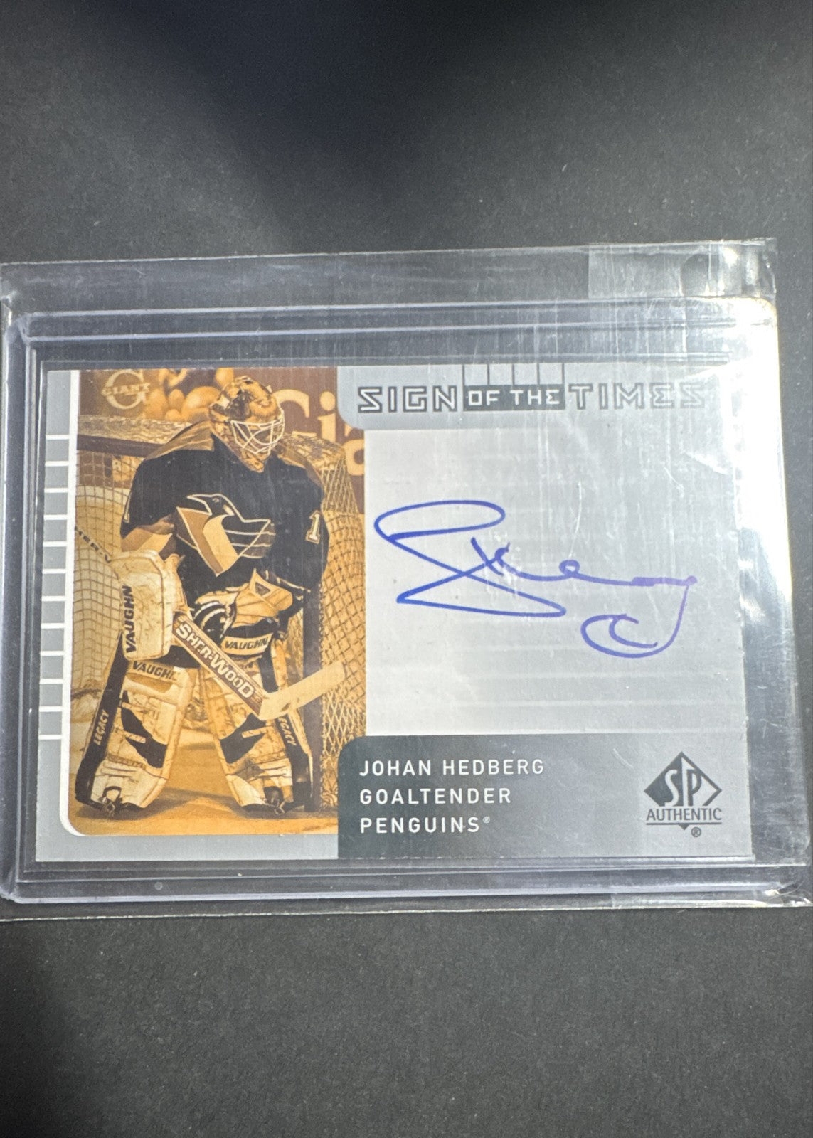 2001-02 SP Authentic - Sign of the Times Johan Hedberg #HE (AU)