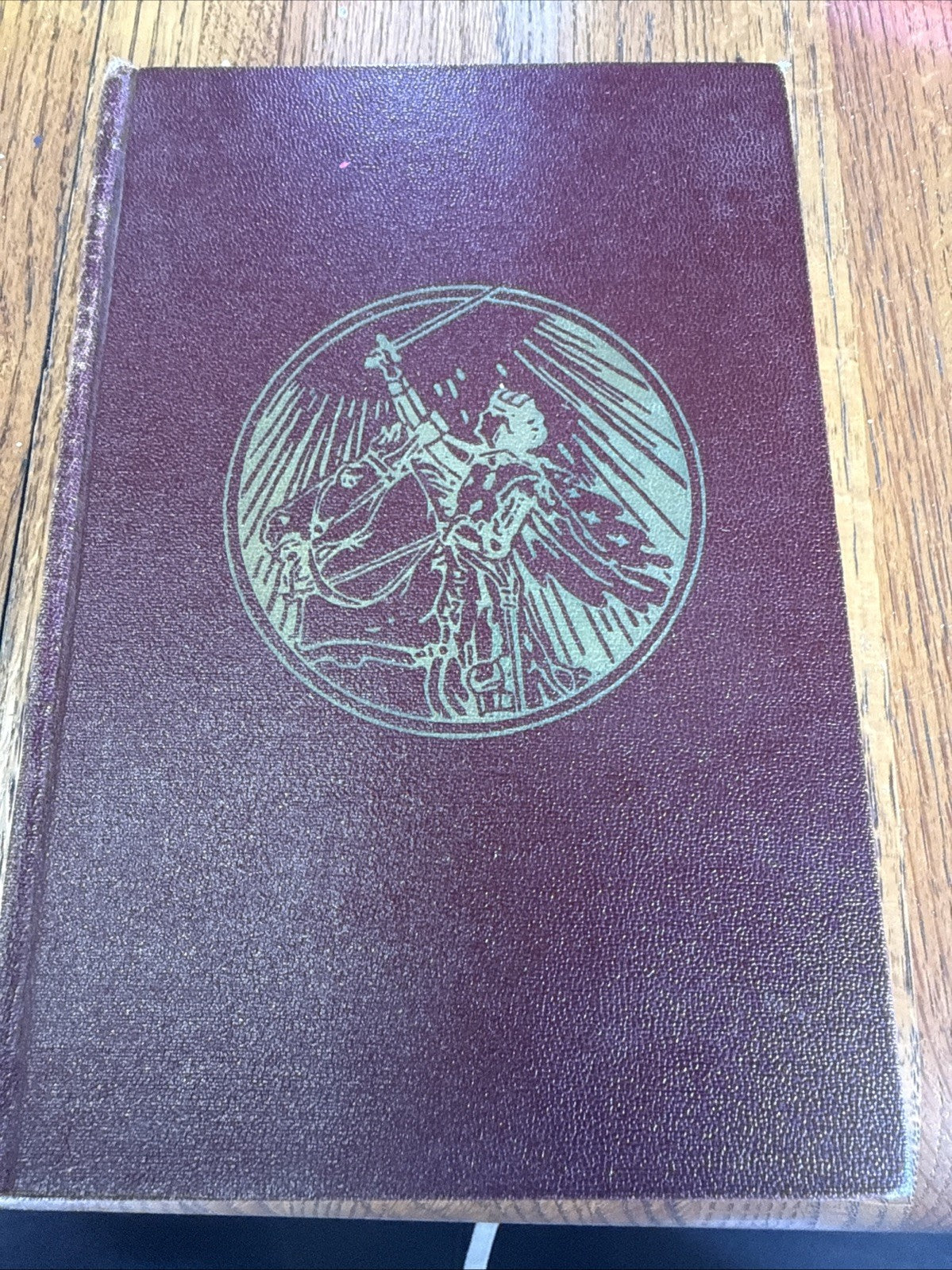 Alice In Wonderland and Through the Looking Glass The Children's Classics Book