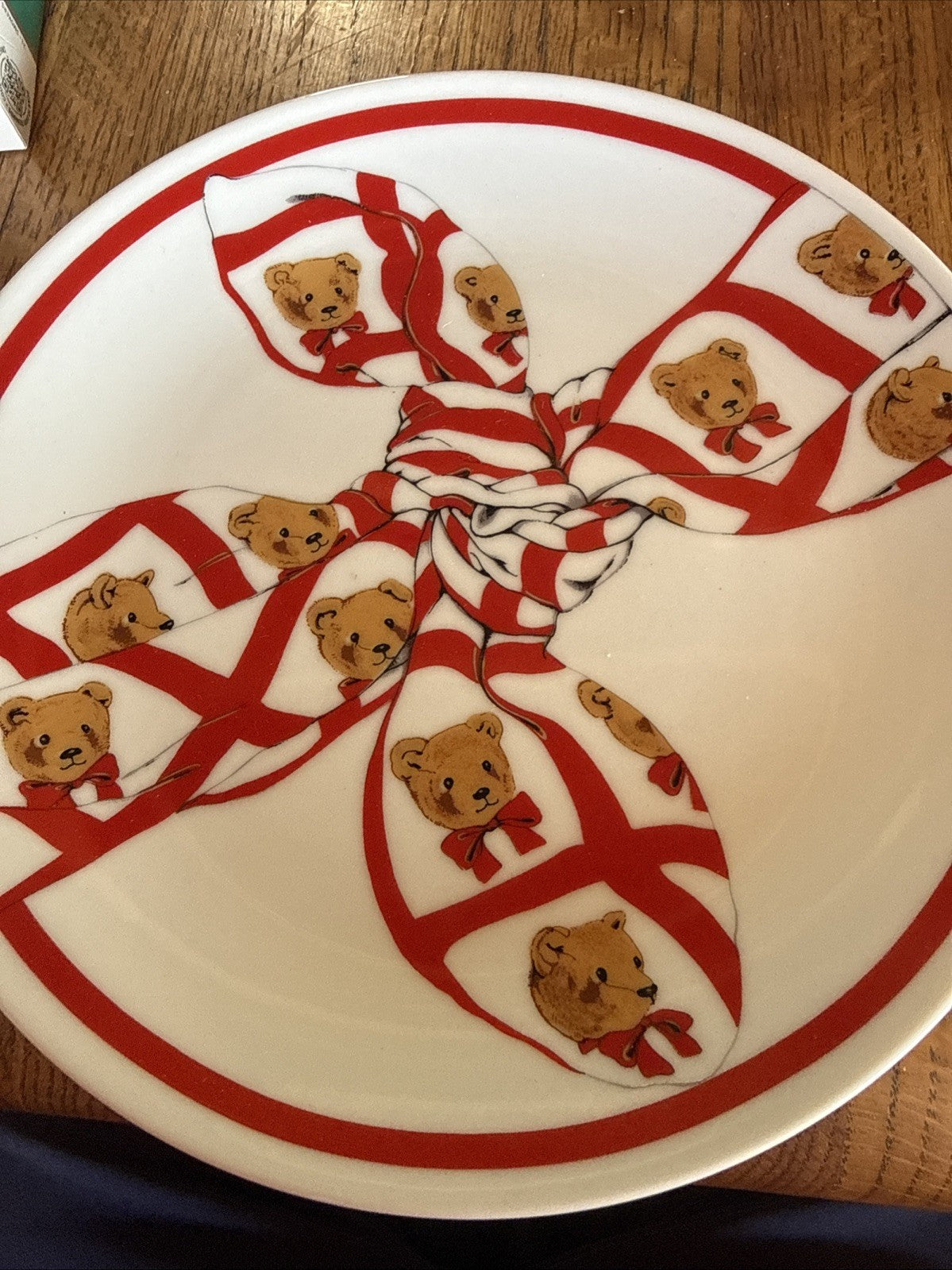 CURZON Plate Red & White Teddy Bear Bow Snack  Appetizer or Replacement 8.25 "