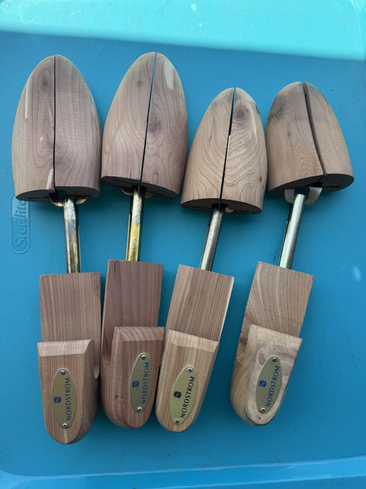 2 SETS Nordstrom Men’s Cedar Wood Shoe Tree Stretchers