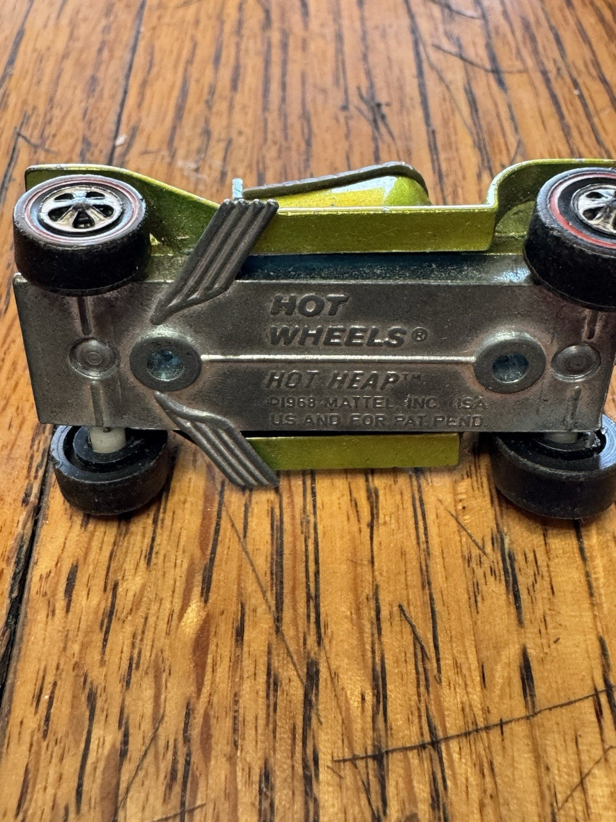 HOTWHEELS 1968 REDLINES HOT HEAP LIGHT GREEN USA 