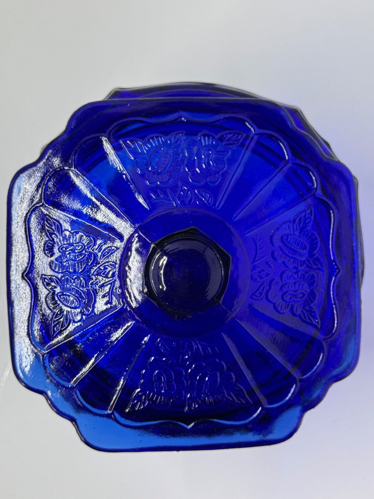 VINTAGE ANCHOR HOCKING MAYFAIR COBALT BLUE GLASS FLORAL BISCUIT COOKIE JAR 7 1/4