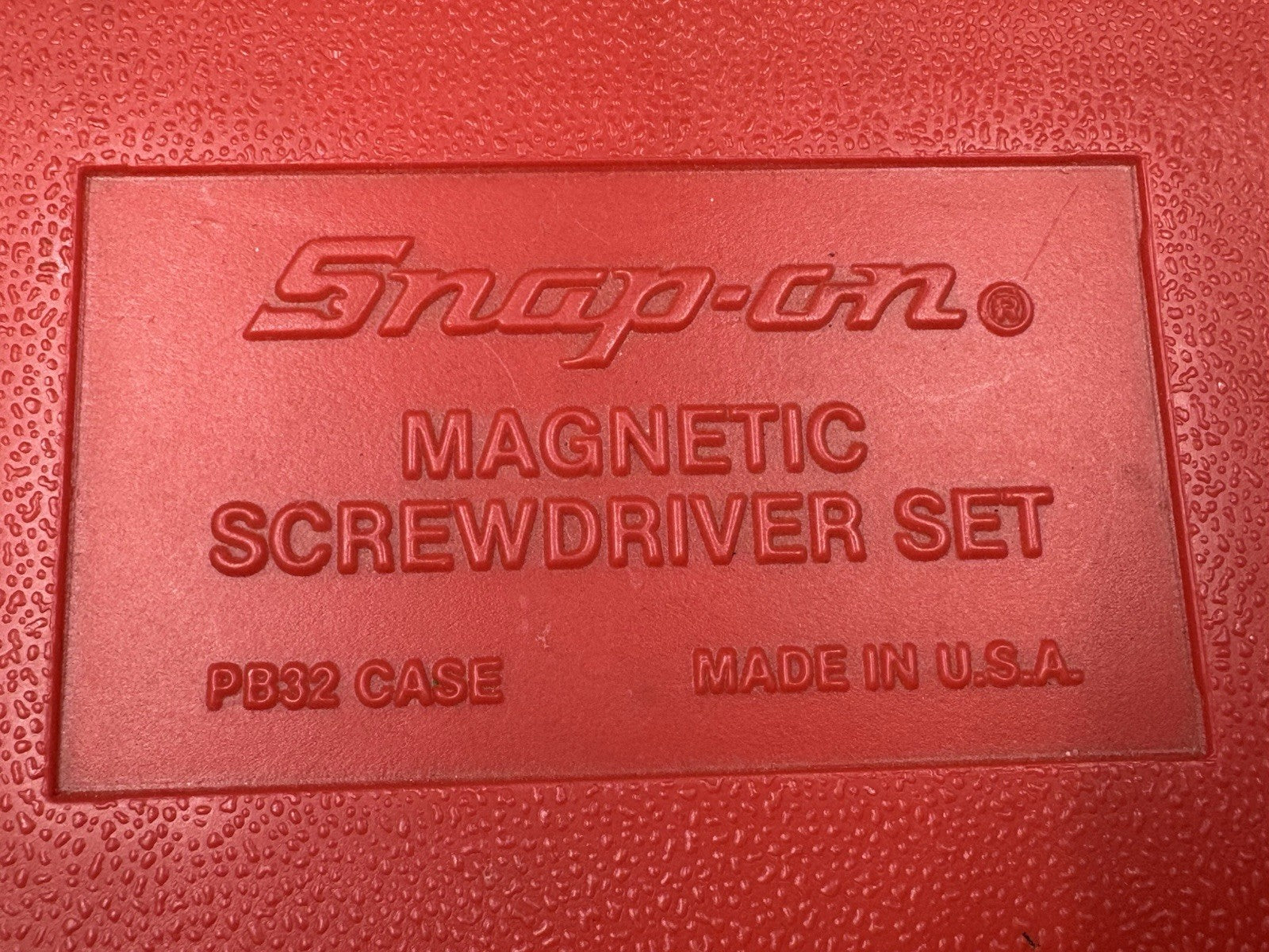 Snap On Tools SSDM41  Magnetic Black Hard Handle Screwdriver Set With PB32 Case
