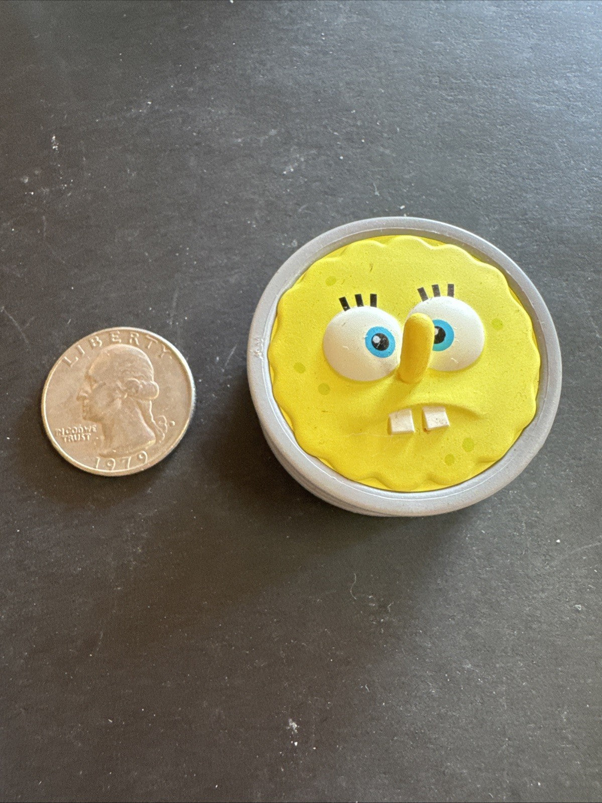 Spongebob Squarepants F.U.N. w/ Food Mystery Figure - SpongeBob Squarecans