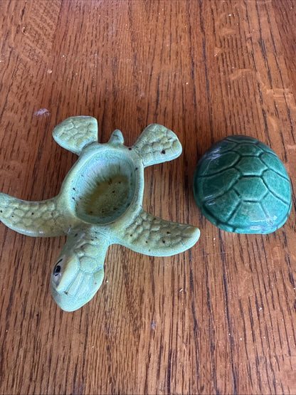 Ben Diller Hawaii Sea Turtle Trinket Box