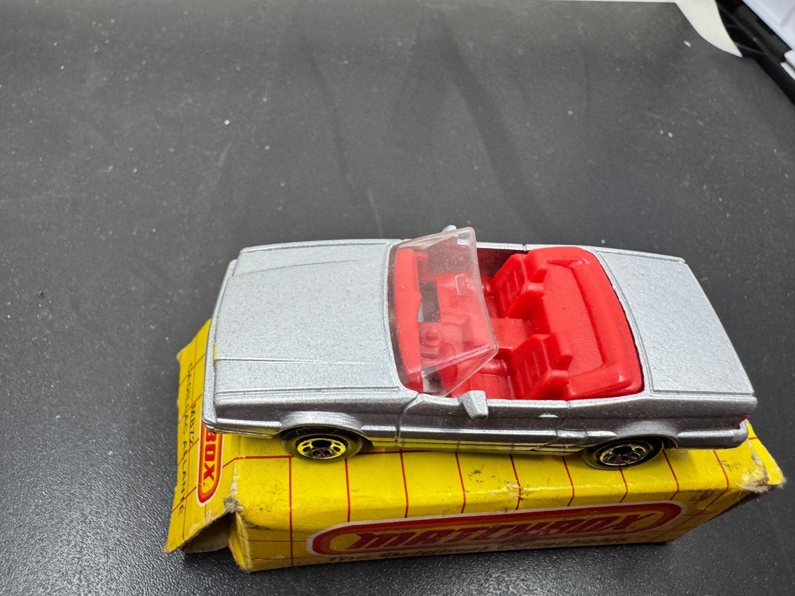 vintage 1987 Matchbox MB72 CADILLAC ALLANTE diecast * NEW in box