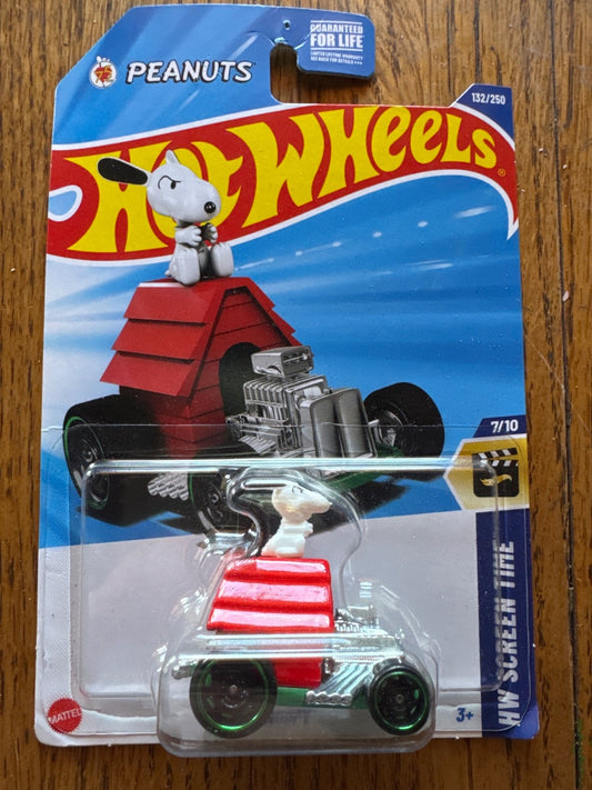 HOT WHEELS PEANUTS SNOOPY SCREEN TIME SERIES #4/10 NEW