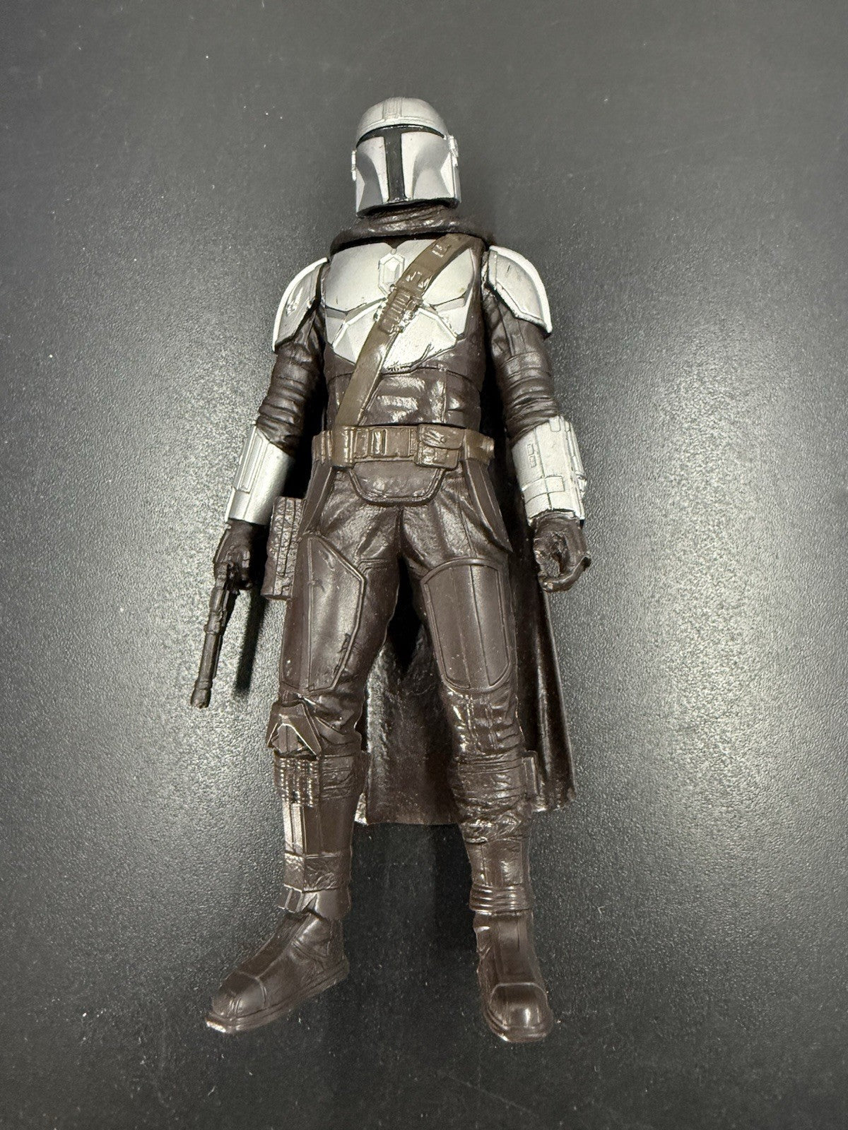 6" Star Wars Mandalorian Beskar Armor Action Figure Collectible Toy Hasbro