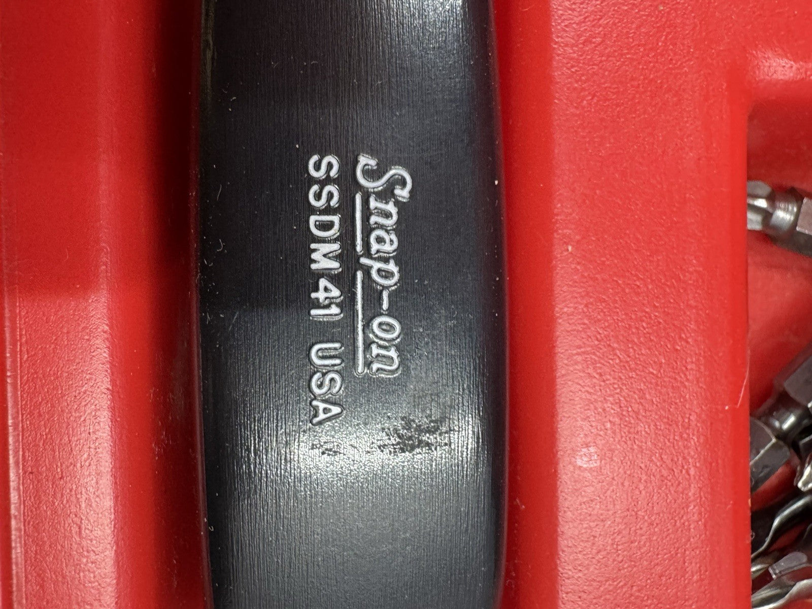 Snap On Tools SSDM41  Magnetic Black Hard Handle Screwdriver Set With PB32 Case