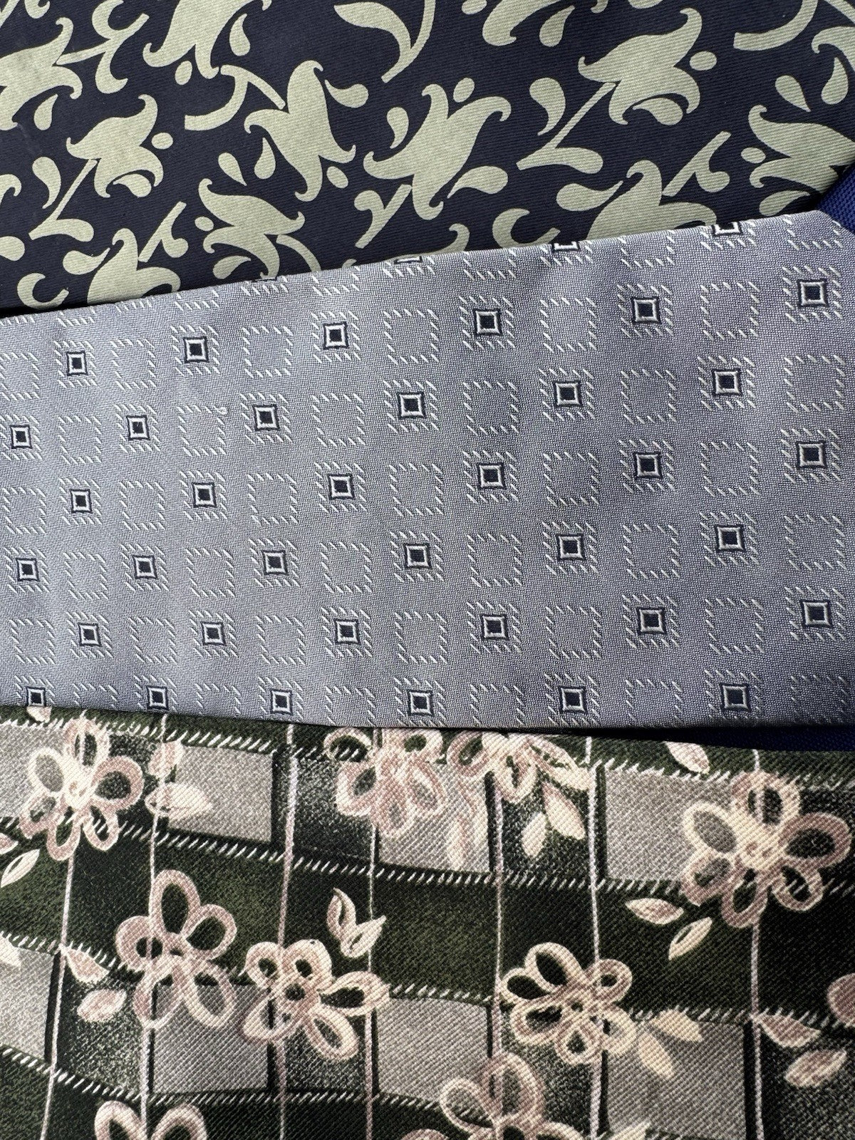 Silk x 3 Tie Hugo Boss Italy - Allea Hand Made in Italy -