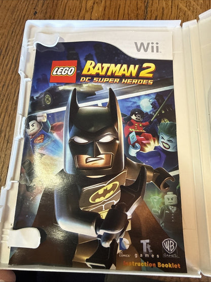Wii Nintendo Lego Batman 2 DC Super Heroes Complete with Manual